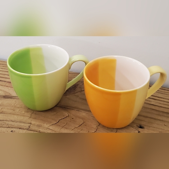 Starbuck 2005 Green Stripe Cup & Yellow Stripe Cup - Picture 3 of 11